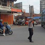 Pastikan Kelancaran Aktivitas Masyarakat, Polsek Abiansemal Gelar Pengaturan Lalin Sore