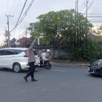 Akhir Pekan Jelang Galungan, Polsek Abiansemal Fokuskan Pengaturan Lalin Di Ruas Jalan Padat