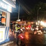 Layani Pengguna Jalan Polsek Kuta Utara Strong Point Malam Hari Di Simpang Lio