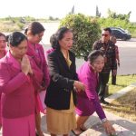Bhayangkari Ranting Dawan Ikuti Doa Bersama dan Tabur Bunga Peringati Hari Ibu Ke-97.