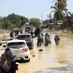 Kapolda Aceh “Menerobos” Lumpur dan Banjir  tiba di Tamiang