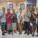 Dukung Harkamtibmas, Polsek Abiansemal Gelar Jumat Curhat Bersama Stakeholder Desa