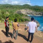 Unit Samapta Polsek Nusa Penida Amankan Obyek Wisata Broken Beach.
