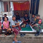 Bhabinkamtibmas Desa Tohpati Melayat Warga Meninggal Dunia.