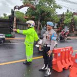 Meminimalisir Pelanggaran Kanit Propam Polsek Mengwi Lakukan Pengawasan PG Pagi