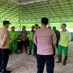 Lewat Jumat Curhat, Polres Badung Bangun Kedekatan dengan Petugas TPST 3R Desa Sobangan