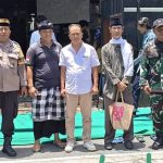 Kolaborasi Bhabinkamtibmas, Babinsa dan Pecalang Amankan Ibadah Sholat Jumat di Yayasan Nurussalam
