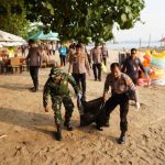 Polsek Denpasar Selatan Gelar Aksi Bersih-Bersih Pantai di Wilayah Sanur Kaja