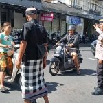 Bhabinkamtibmas Atensi Pamikukuh dan Mejaya-Jaya Prajuru Desa Adat Kesiman Periode 2026–2031