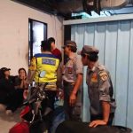 Berkolaborasi Dengan Linmas, Bhabinkamtibmas Desa Peguyangan Kangin Laksanakan Patroli Dialogis