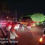 Samapta Polsek Mengwi Urai Kepadatan Arus Lalu Lintas di Jalur Sempidi