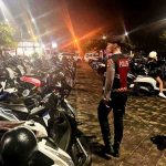 Polsek Kuta Utara Patroli Dan Pantau Lokasi Parkir Di Kawasan Wisata Batu Bolong.