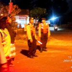 Polsek Mengwi Kawal Lomba Penjor STT di Depan Pura Desa Adat Tangeb
