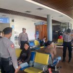 Polisi Hadir di Tengah Pemudik, Sampaikan Pesan Kamtibmas di Terminal Mengwi