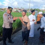 Kapolsek Mengwi Pantau Pelaksanaan Sholat Idul Fitri, Pastikan Berjalan Aman dan Khidmat