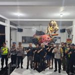 Melalui Sambang Kamtibmas, Kapolsek Dentim Ingatkan Yowana Jaga Tradisi Ogoh-Ogoh Tetap Aman dan Tertib