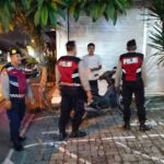 Patroli Dialogis Malam Hari, Samapta Polsek Abiansemal Perkuat Keamanan Di Kawasan Perbankan BRI