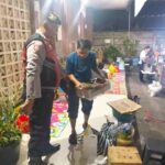 Sambangi Pasar Malam & Permukiman, Samapta Polsek Abiansemal Intensifkan Patroli Harkamtibmas