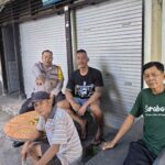 Bhabinkamtibmas Desa Sumerta Kauh Sambangi Warga Banjar Pagan Tengah dalam Giat Ngopi Kamtibmas