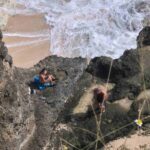 Dua WNA Terjebak Air Pasang di Pantai Dreamland, Dievakuasi Gunakan Helikopter