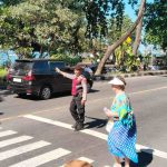 Pengamanan Hari Saraswati di Pura Goa Lawah, Polsek Dawan Berikan Pelayanan Maksimal