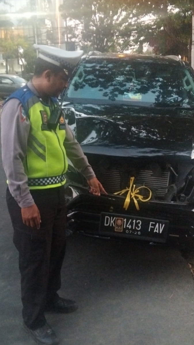 Aduan Laka Lantas Via 110 Ditindaklanjuti Cepat, Unit Lalulintas Polsek Dentim Datangi TKP