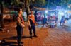 Sapa Warga di Malam Hari, Patroli Biru Polres Badung Hadir di Pasar Senggol