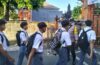 Kelulusan Online Tanpa Euforia Berlebihan, Bhabinkamtibmas Sumerta Kaja Lakukan Monitoring di Tiga Sekolah