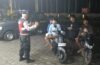 Humanis & Edukatif, Samapta Polsek Abiansemal Ajak Pemuda Bijak Dalam Beraktivitas Di Malam Hari