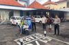 Petugas Satpas SIM Polresta Denpasar Dampingi Pemohon Ujian Praktik, Wujudkan Pelayanan Humanis dan Profesiona