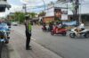 Urai Kepadatan  Lalin Pagi Hari  Polsek Kuta Utara Kerahkan Personel Lakukan  Pengaturan
