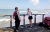 Patroli Dialogis di Pantai Eco Beach Anggota Unit Samapta Sampaikan Pesan Kamtibmas Ke Wisatawan