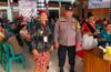 Pencegahan Stunting, Bhabinkamtibmas  Kawal Penyaluran Paket Olahan Ikan di Benoa