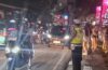 Malam Hari Arus Lalin Meningkat Personel Lantas Polsek Kuta Utara Tingkatkan Pengaturan