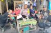 Bhabinkamtibmas Sumerta Kaja Sambangi TPS Sadu, Ingatkan Waspadai Potensi Kebakaran