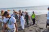 Sinergi Tiga Pilar, Bhabinkamtibmas Getakan Kawal Melasti Banjar Beneng