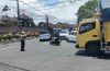 Cegah Kemacetan Di Akhir Pekan, Polsek Abiansemal Turunkan Personel Atur Lalin Sore